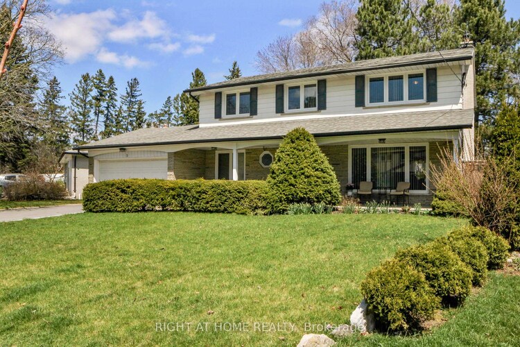 5 Robinter Drive, Toronto, ON, Newtonbrook East