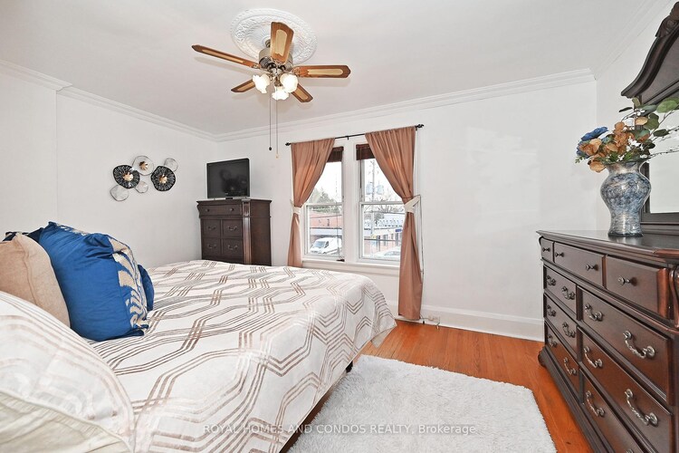 125 Dawes Road, Toronto, ON, Crescent Town