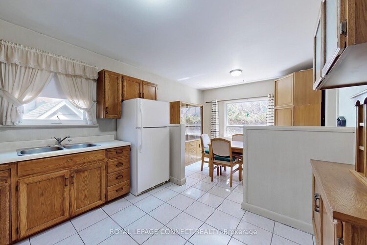 20 Brinloor Boulevard, Toronto, ON, Scarborough Village