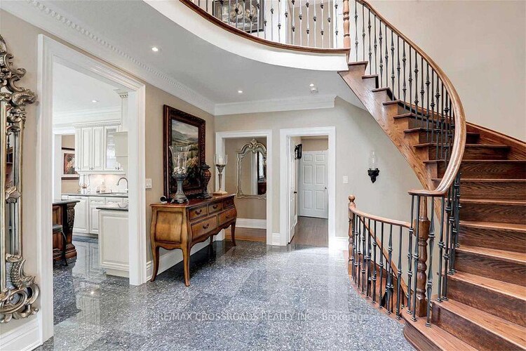2 Mumberson Court, Markham, ON, Cachet