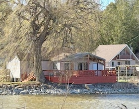11 Apple Lane, Huron, ON , MLS #X13036860 , Image - 1