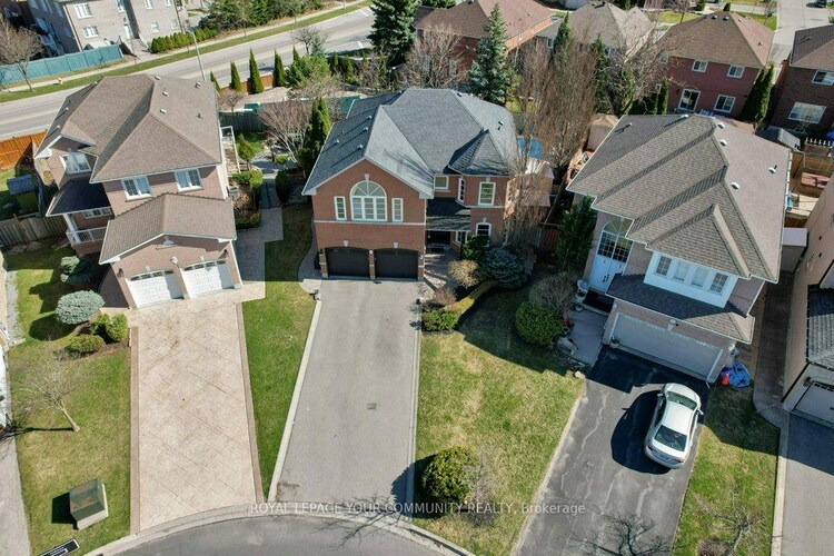 83 Klamath Court, Vaughan, ON, Maple