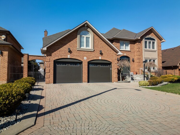 6 Embassy Drive, Hamilton, ON, Lisgar