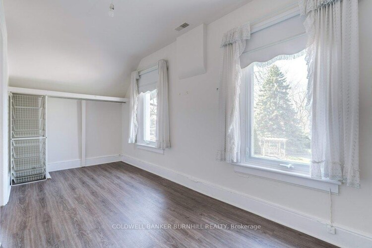 1427 Ontario Street, Burlington, ON, Brant