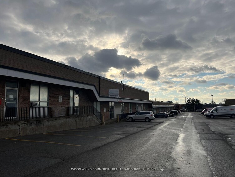 1111 Finch Avenue W, Toronto, ON, York University Heights