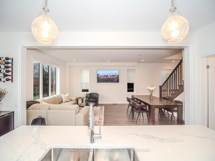 111 STARFIRE Crescent, Hamilton, ON, Winona