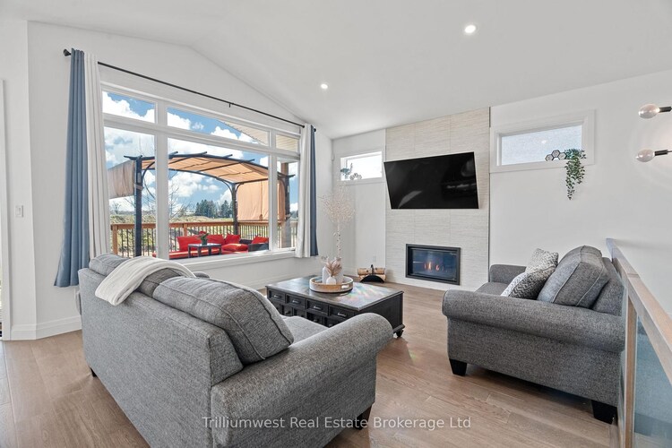 155 Mcleod Street, North Middlesex, ON, Parkhill