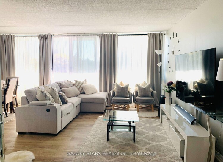 2 Glamorgan Avenue, Toronto, ON, Dorset Park