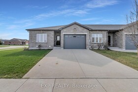 800 Baker Avenue S, Perth, ON , MLS #X12104291 , Image - 1