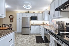 511 Admiral Drive, Middlesex, ON , MLS #X12104328 , Image - 1