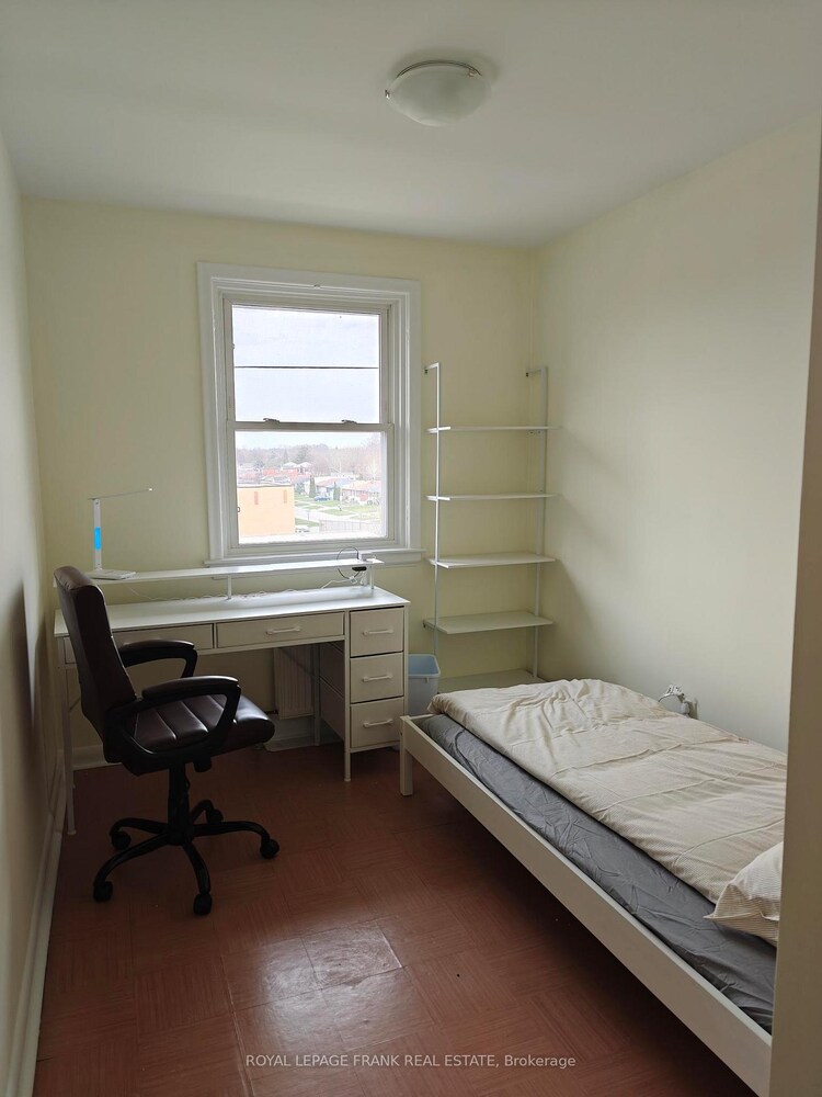 374 Central Park Boulevard S, Oshawa, ON, Central