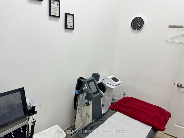 60 Dundas Street E, Mississauga, ON, Cooksville