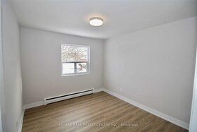 424 Argyle Street, Waterloo, ON , MLS #X12104942 , Image - 1