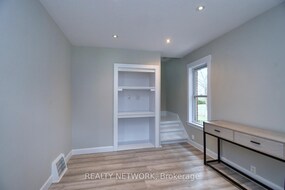 82 Alpine Avenue, Hamilton, ON