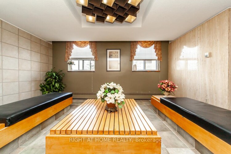 9 Four Winds Drive, Toronto, ON, York University Heights