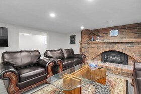 17 LOCUST Crescent, Middlesex, ON , MLS #X12370748 , Image - 1