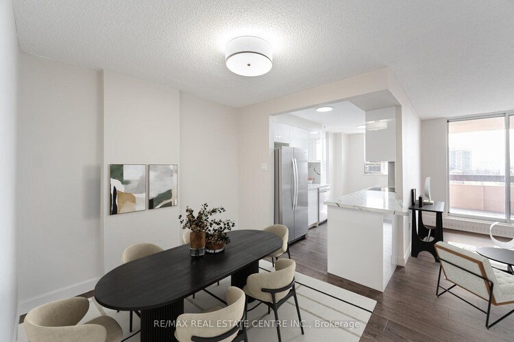 1615 Bloor Street, Mississauga, ON, Applewood