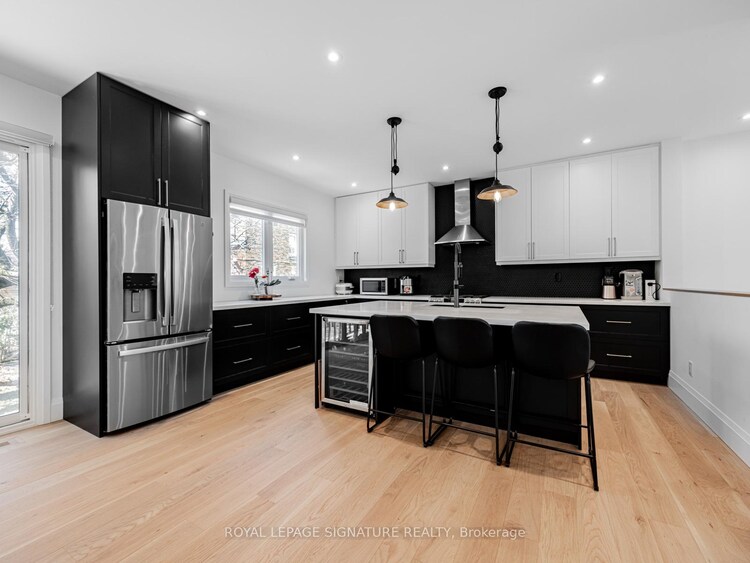 22 Yorkleigh Avenue, Toronto, ON, Humber Heights