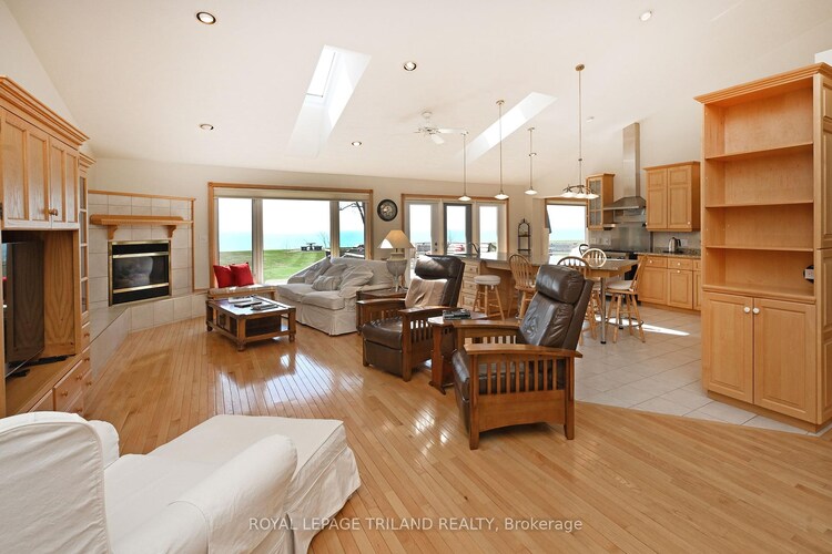 7154 Talbot Trail, Chatham-Kent, ON, Blenheim