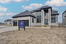 588 Creekview Chase, Middlesex, ON , MLS #X12107640 , Image - 1