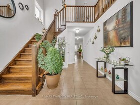 46 Woodbine Avenue, Waterloo, ON , MLS #X12559452 , Image - 1