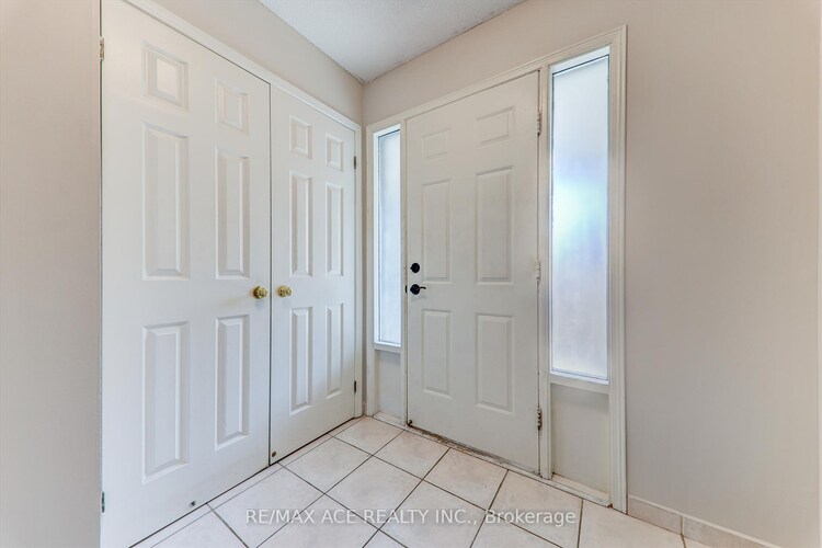 17 Plumrose Boulevard, Toronto, ON, West Hill