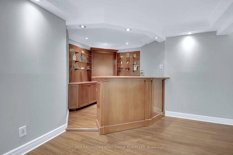 19 Campfield Court, Country Place - Pineglen - Crestview and Area, ON, 7402 - Pineglen/Country Place