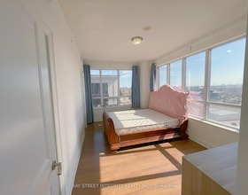 89 South Town Centre Boulevard, York, ON , MLS #N12957968 , Image - 1