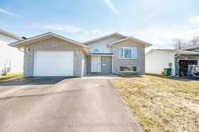 190 Market Street, Renfrew, ON , MLS #X12109412 , Image - 1