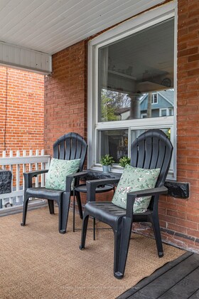 208 Balmoral Avenue N, Hamilton, ON , MLS #X12109501 , Image - 1
