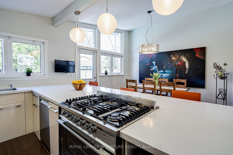 2 Parmbelle Crescent, Toronto, ON, Parkwoods-Donalda