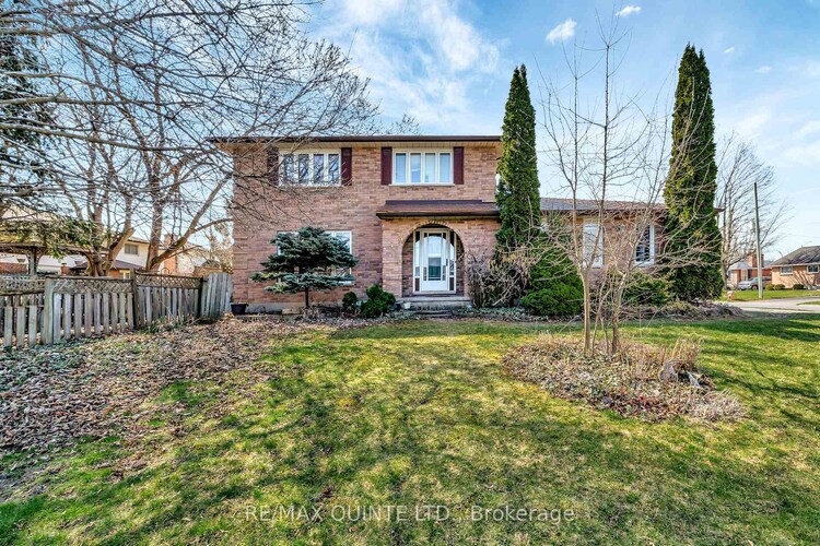 3 Cooke Court, Belleville, ON, Belleville Ward