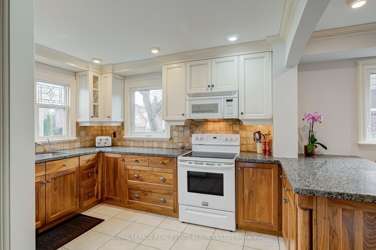 716 Cameron Court, Mississauga, ON, Erindale