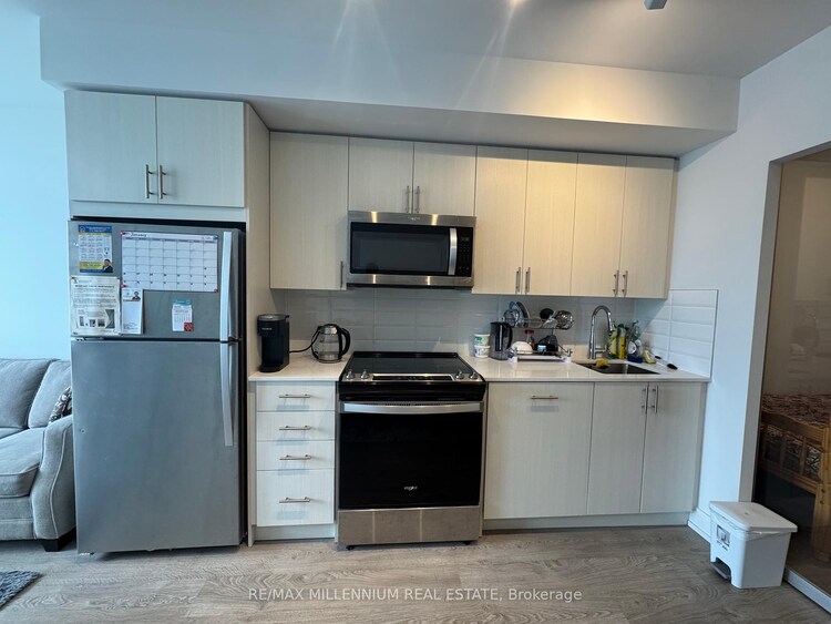 2550 simcoe Street N, Oshawa, ON, Windfields