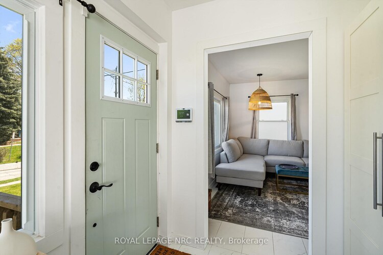 37 Lock Street, St. Catharines, ON, 438 - Port Dalhousie