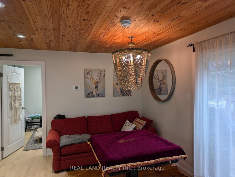 21 Marilyn Crescent, Kawartha Lakes, ON, Emily