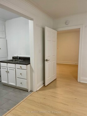 2 Broadway Avenue, Toronto, ON , MLS #C12111500 , Image - 1