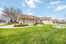 1542 Henley Crescent, Lambton, ON , MLS #X12111811 , Image - 1