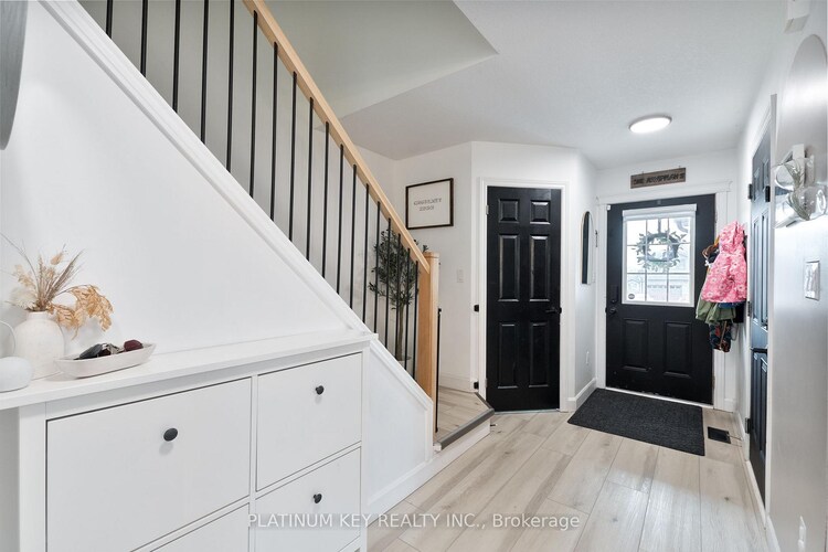 1980 Frederick Crescent, London East, ON, East Q