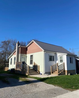 111 Elm Street, Elgin, ON , MLS #X12112073 , Image - 1