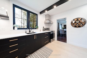 462 Arvilla Boulevard, Middlesex, ON , MLS #X12365481 , Image - 1