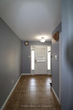 1686 Blackmaple Crescent, Middlesex, ON , MLS #X12112306 , Image - 1