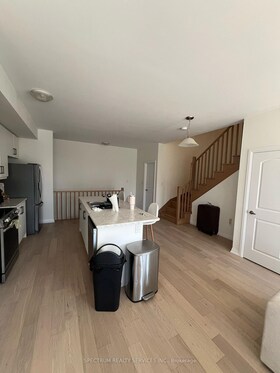 24 Norwich Crescent, Haldimand, ON , MLS #X12112612 , Image - 1