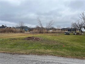 898 Lefaive Drive, Essex, ON , MLS #X12112411 , Image - 1