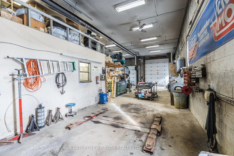 5 Ferndale Drive N, Barrie, ON, 400 North