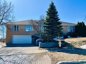 697 Lavigne Boulevard, Cochrane, ON , MLS #T12113498 , Image - 1