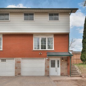 3 Shaftsbury Drive, Waterloo, ON , MLS #X12113496 , Image - 1
