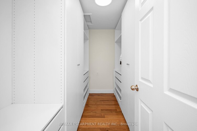 2728 Guilford Crescent, Oakville, ON, 1004 - CV Clearview