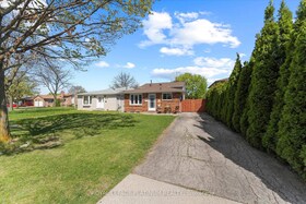 3537 Hemlock Road, Essex, ON , MLS #X12114111 , Image - 1