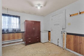 524 Simcoe Street, Middlesex, ON , MLS #X12114228 , Image - 1
